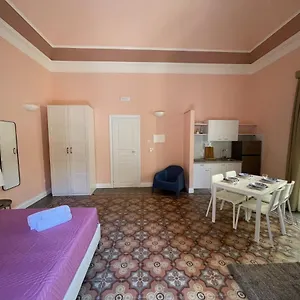 Apartament Faraone, Katania